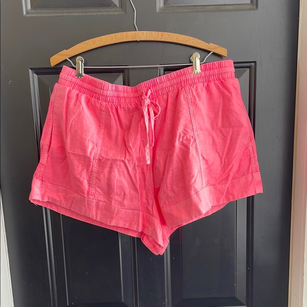 Universal Thread Pink Cargo Shorts